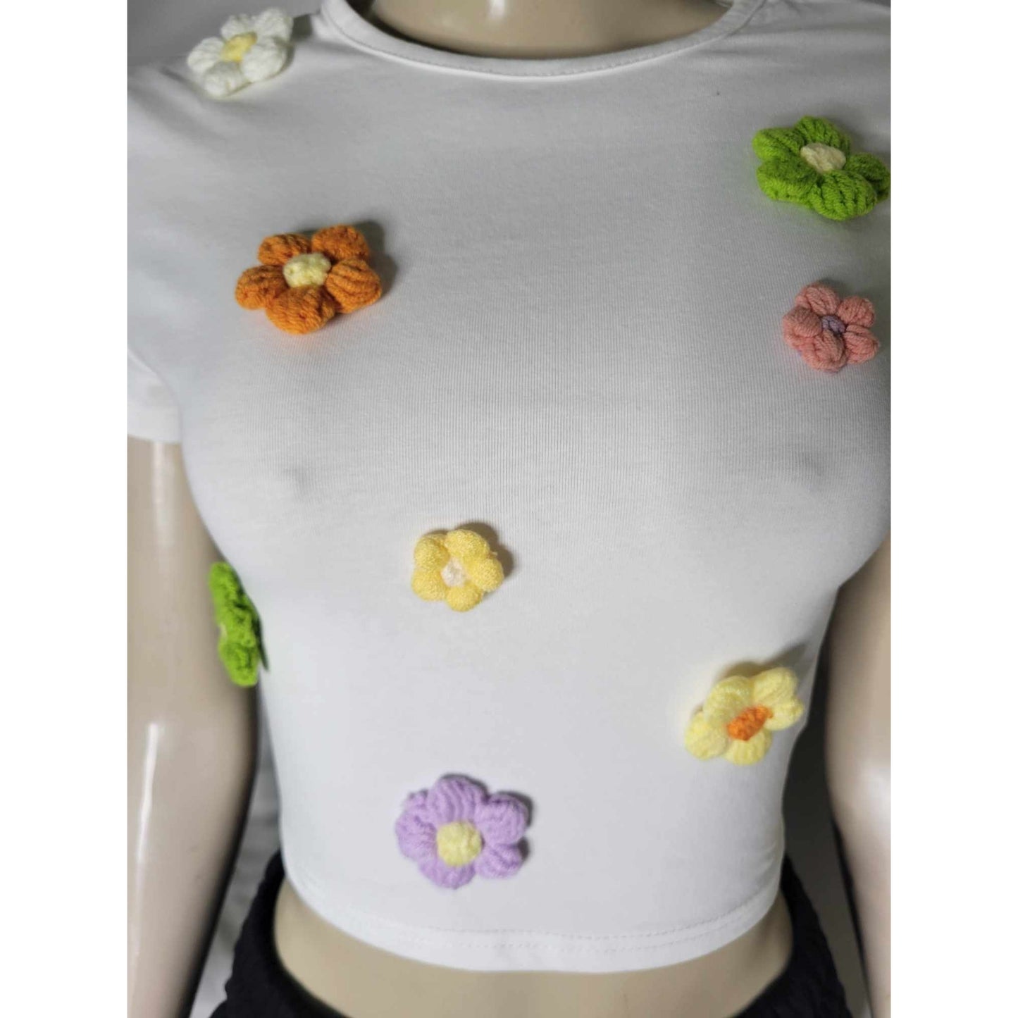 Embroidered Floral Crop Tee