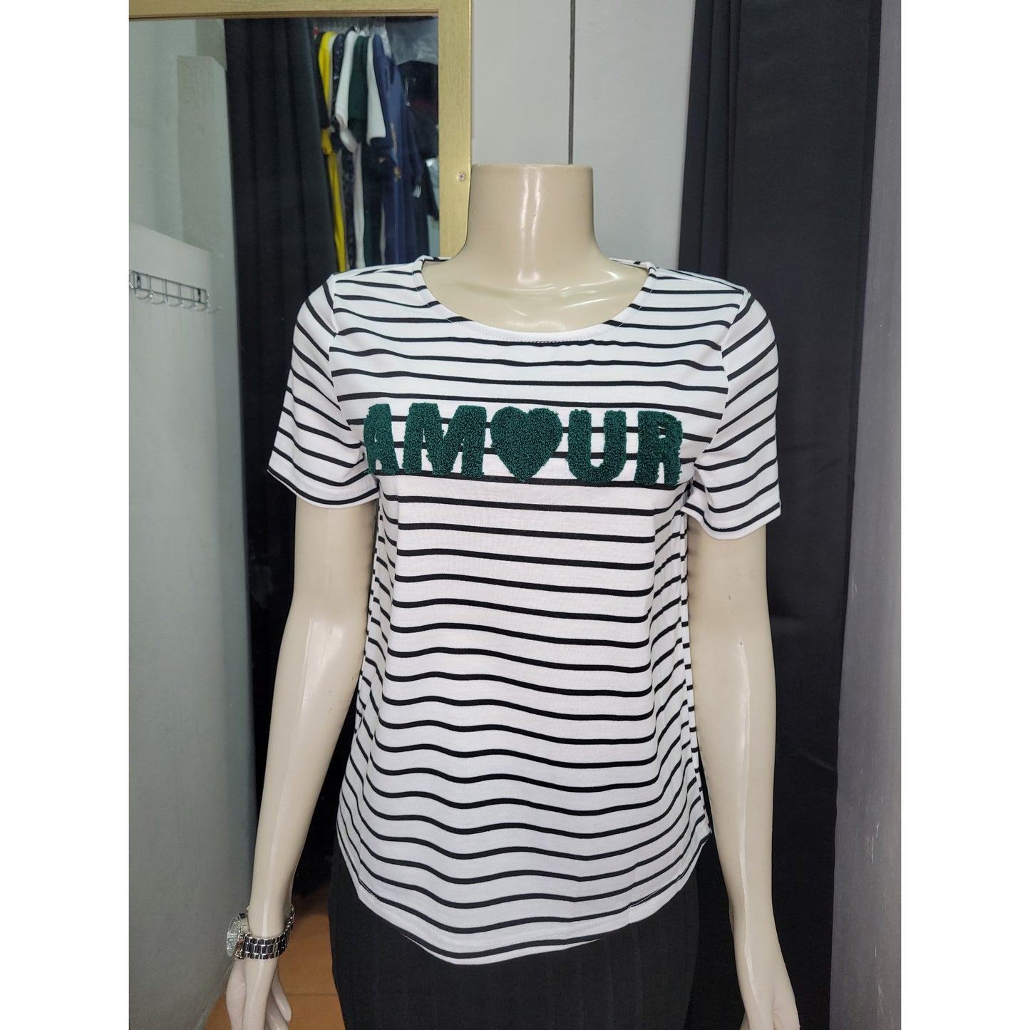Amour Graphic Tee
