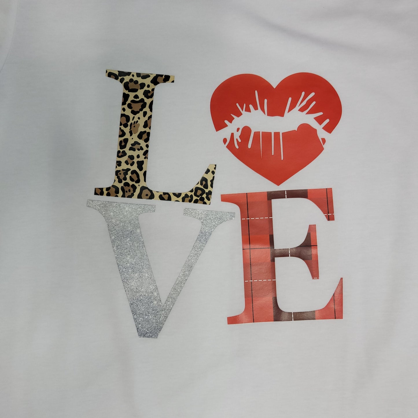 LOVE Graphic Tee